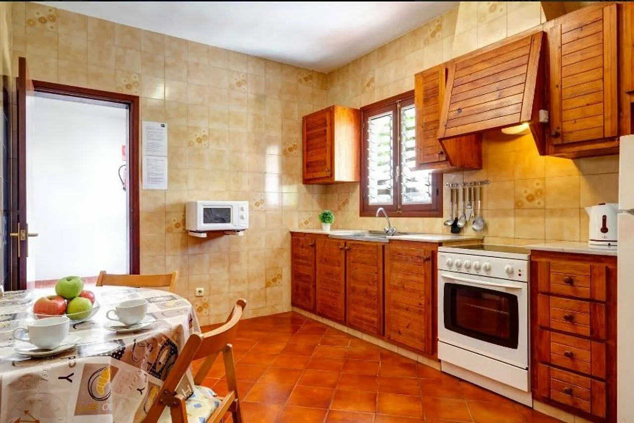 Villa Rocas 0*, Cala'N Bosch (Menorca)